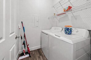 Interior - Kota - Enugula Estates (Scottsdale)