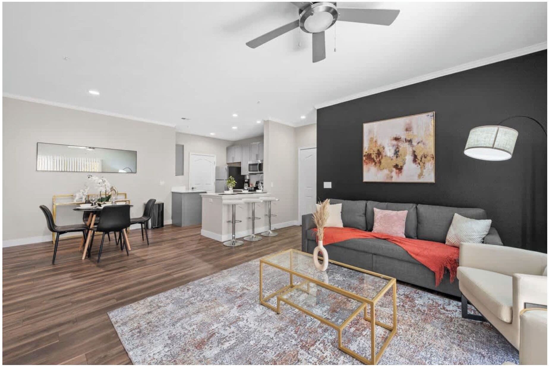 Appartement, 2 chambres, non-fumeurs, cuisine | Coin séjour | Écrans d'ordinateur