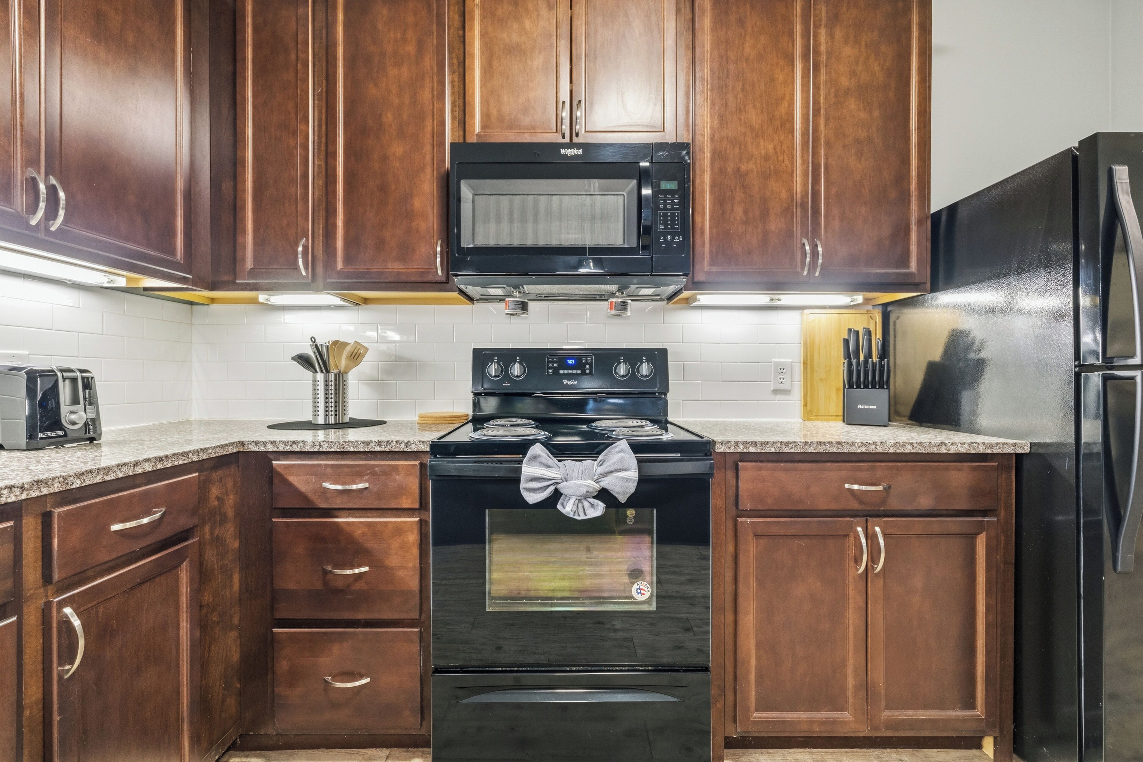 Appartement, 2 chambres, non-fumeurs, cuisine | Cuisine privée | Réfrigérateur, micro-ondes, four, plaque de cuisson