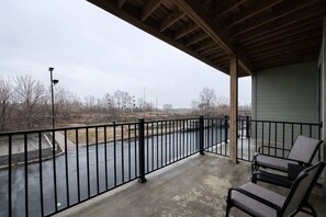 Apartment, 2 Bedrooms, Non Smoking, Kitchen | Terrace/patio - Vue - Enugula Estates (Indianapolis)