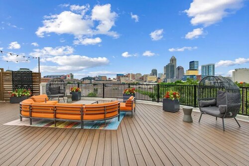 Vue by Stylish Stays