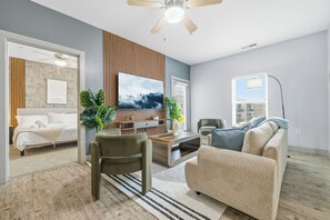 Apartment, 2 Bedrooms, Non Smoking, Kitchen | Living area - Vue - Enugula Estates (Indianapolis)