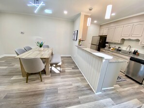 Dining - 2 Bedrooom Condo on Main Street. Downtown, Newly Renovated, & Chic (Greenville)