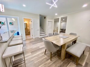 Dining - 2 Bedrooom Condo on Main Street. Downtown, Newly Renovated, & Chic (Greenville)