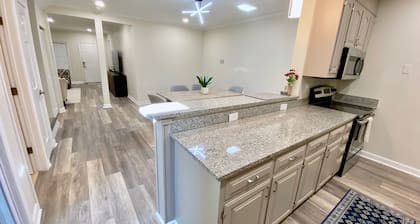 2 Bedrooom Condo on Main Street. Downtown, Newly Renovated, & Chic