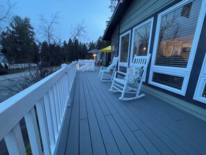 Terrace/patio - Lakeview Lakeside Retreat • 4BR • Huge Deck • Dog-Friendly • ADA Accessible (Lakeside)