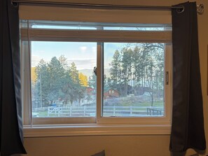 Interior - Lakeview Lakeside Retreat • 4BR • Huge Deck • Dog-Friendly • ADA Accessible (Lakeside)