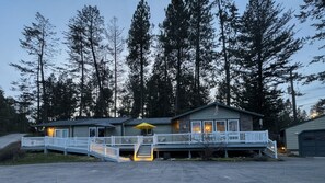 Exterior - Lakeview Lakeside Retreat • 4BR • Huge Deck • Dog-Friendly • ADA Accessible (Lakeside)