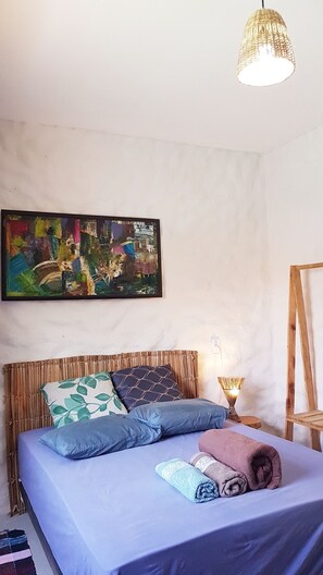 2 bedrooms, iron/ironing board, Internet, bed sheets - Charming and private house near the best beach in Porto Seguro. (Porto Seguro)