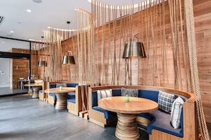 Dining - The Sur by Stylish Stays (Arlington)