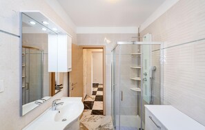 Shower, hair dryer - Cozy apartment in Jasenice with house sea view (Jasenice)