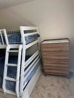 Room - Spacious 4-bedroom house in peaceful Mineral near Lake Anna (Mineral)