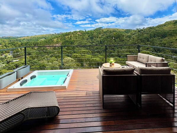 Terrace/patio - Vrbo Property (Campos do Jordão)