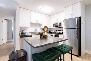 Apartment, 2 Bedrooms, Non Smoking, Kitchen | Private kitchen - The Westshore by Stylish Stays (Tampa)
