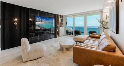 Luxury Ocean Front 2BR • Direct Beach Access. Pool. Free Parking