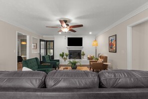 Living area - Charming home in Columbus-Great for Families! 15 Mins to Ft Benning & City Ctr. (Columbus)