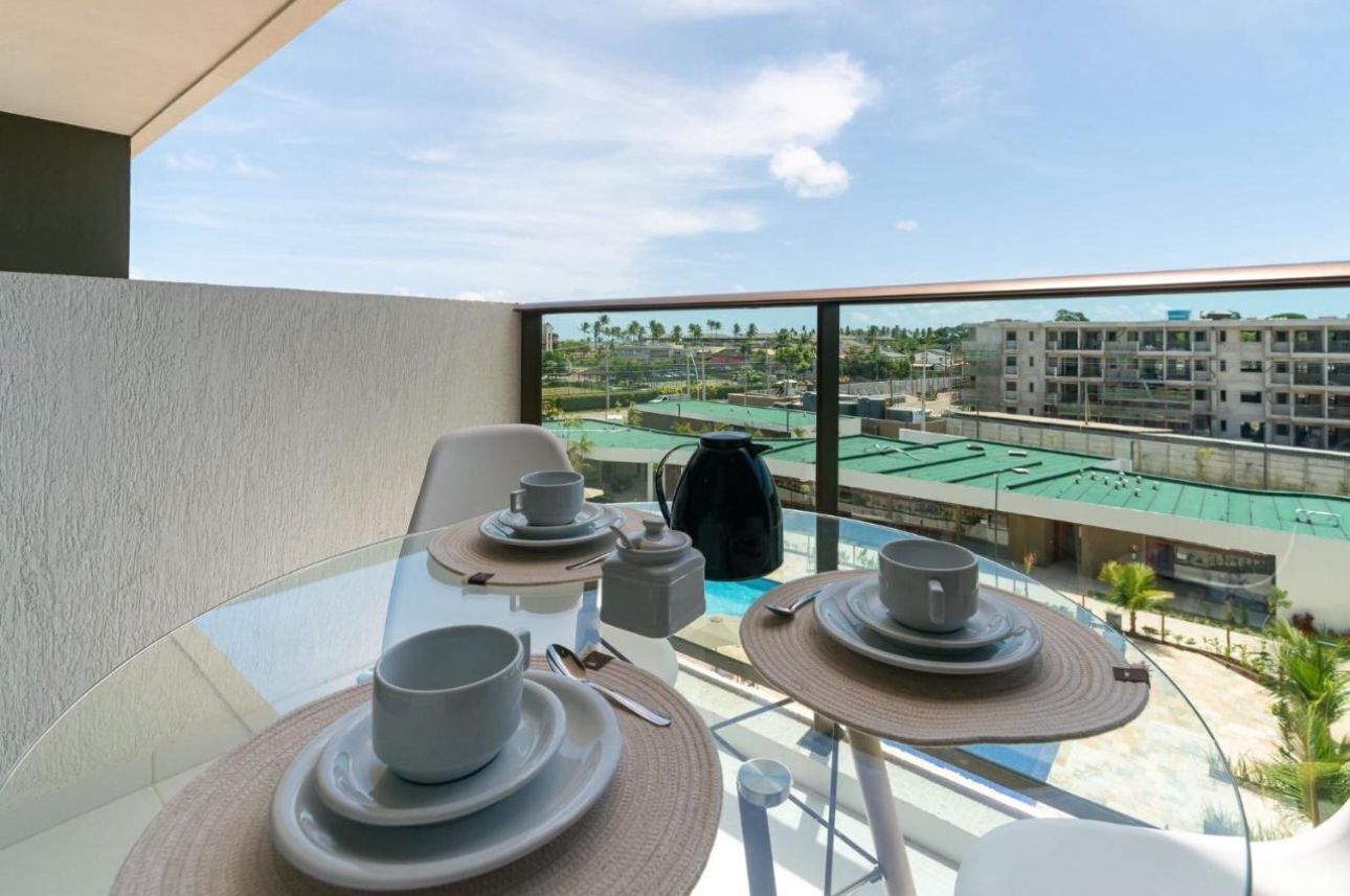 舒适公寓, 泳池景观 | 室外用餐