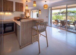 Private kitchen - Appartement bord de mer & accès à la plage (Grimaud)