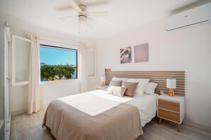 3 chambres, fer et planche à repasser, Wi-Fi, draps fournis