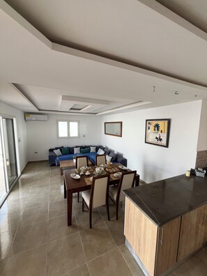 Dining - Villa with private swimming pool in Djerba with quiet garden (Djerba Midun)