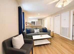 Smart TV - The Liberty Nook - Close to Fort Benning / Graduation Ready / Pet Friendly (Columbus)