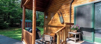 Cozy 3-bedroom log cabin nestled in the peaceful woods of central Maine
