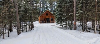 Cozy 3-bedroom log cabin nestled in the peaceful woods of central Maine