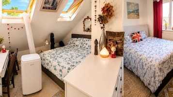 4 bedrooms, iron/ironing board, WiFi, bed sheets