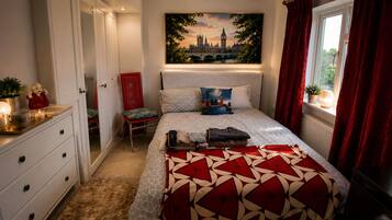 4 slaapkamers, een strijkplank/strijkijzer, wifi, beddengoed