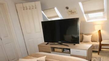 4 Schlafzimmer, Bügeleisen/Bügelbrett, WLAN, Bettwäsche