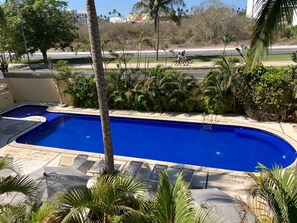 Pool - Bright and airy 2BR/2BA Nueva Vallarta condo with beach access (Nayarit)