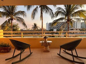 Property grounds - Bright and airy 2BR/2BA Nueva Vallarta condo with beach access (Nuevo Nayarit)