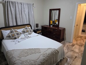 Room - Tremendous 3-bedroom house in charming Hordley awaits you (Hordley)