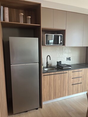 Private kitchen - Modern luxury apartment one block from Expo Gdl - World Cup visitors welcome! (Guadalajara)