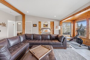 Interior - Aspen Grove Cabin - Sauna, 3 Decks, Mountain Views, ATV & Snowmobile Access (Grand Lake)