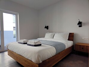 Room - Coastline Residence - Designer Stay (Lukecin)