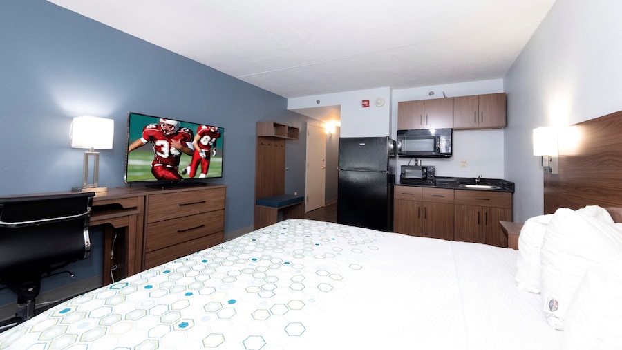 Hometowne Studios By Red Roof Birmingham