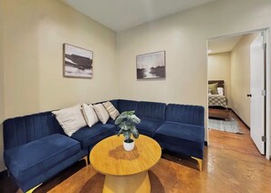 Living area - Downtown Zen Apartment (Sacramento)