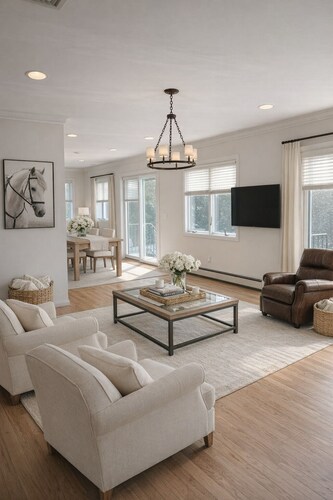 The Polo Room: Southampton B&B! Free 5-minute Shuttle to US Open