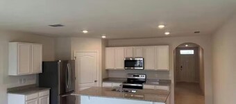 Fabulous 4-bedroom house with AC in charming St. Cloud