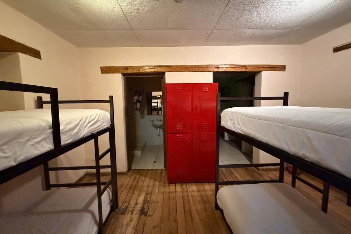 Standard Shared Dormitory, Multiple Beds