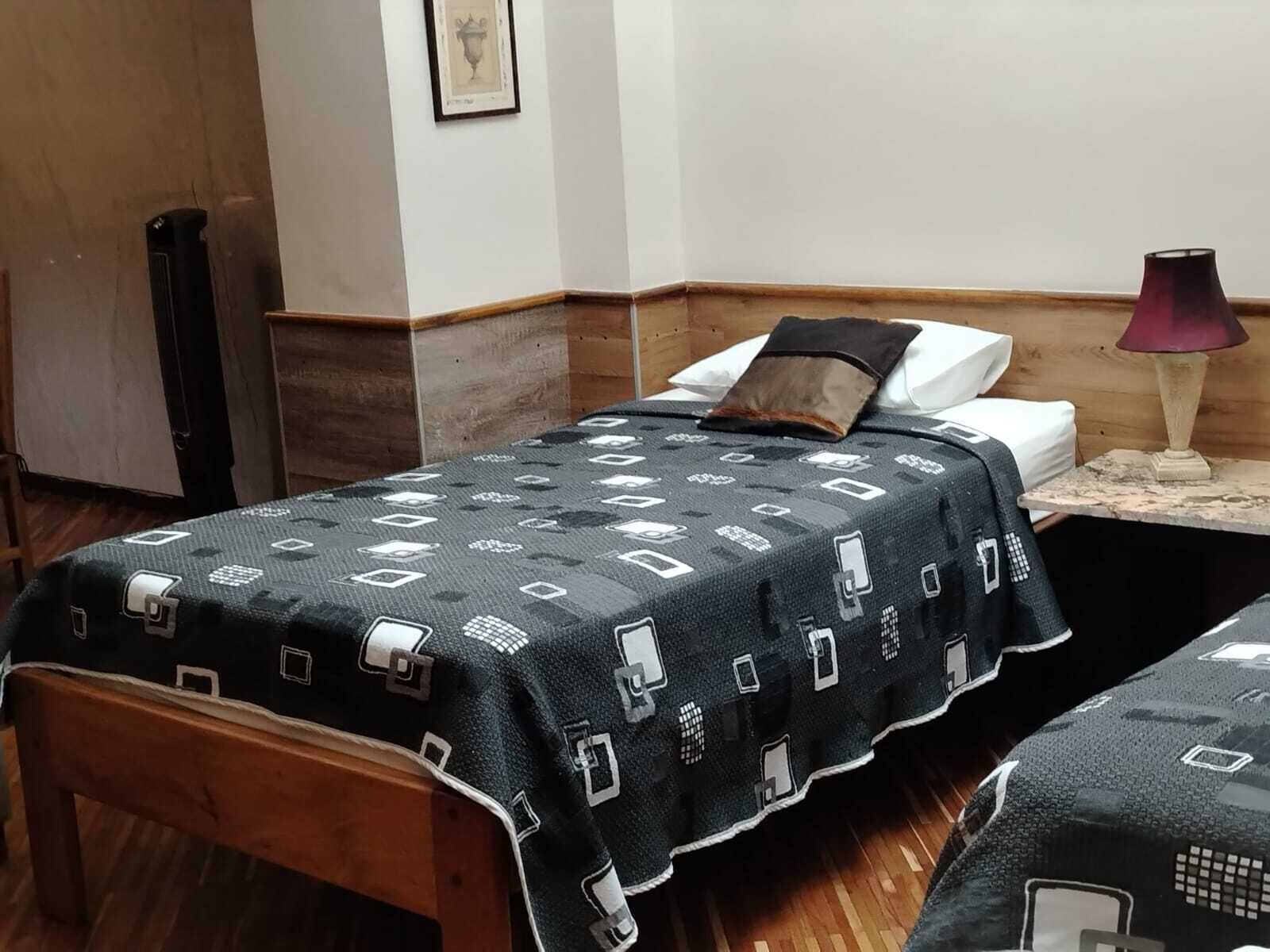 Habitación triple familiar, patio, vista al patio