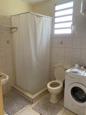 Bathroom - Vrbo Property (Le Gosier)