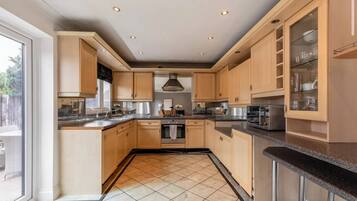House, 3 Bedrooms, Smoking, Patio | Interior