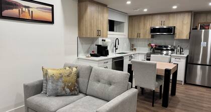 Modern | Quiet | Cozy 2BR Retreat in Fenwyck Spruce Grove