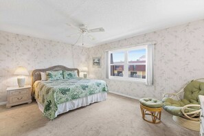2 habitaciones, tabla de planchar con plancha, cuna de viaje y wifi 