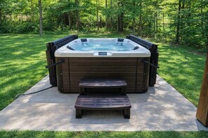 Outdoor spa tub - CozyHome, 1Level_3BR_WorkSpace_Hot Tub+ EVcharger_ (Bella Vista)