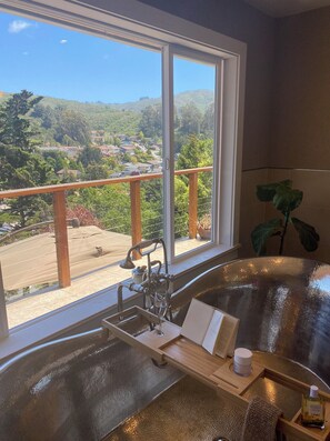 Interior - Spacious 4-bedroom house in enchanting Pacifica near Beach (Pacifica)