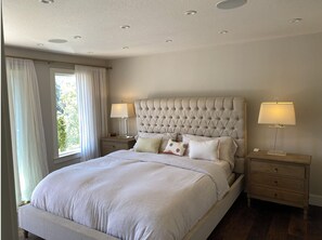 Room - Spacious 4-bedroom house in enchanting Pacifica near Beach (Pacifica)