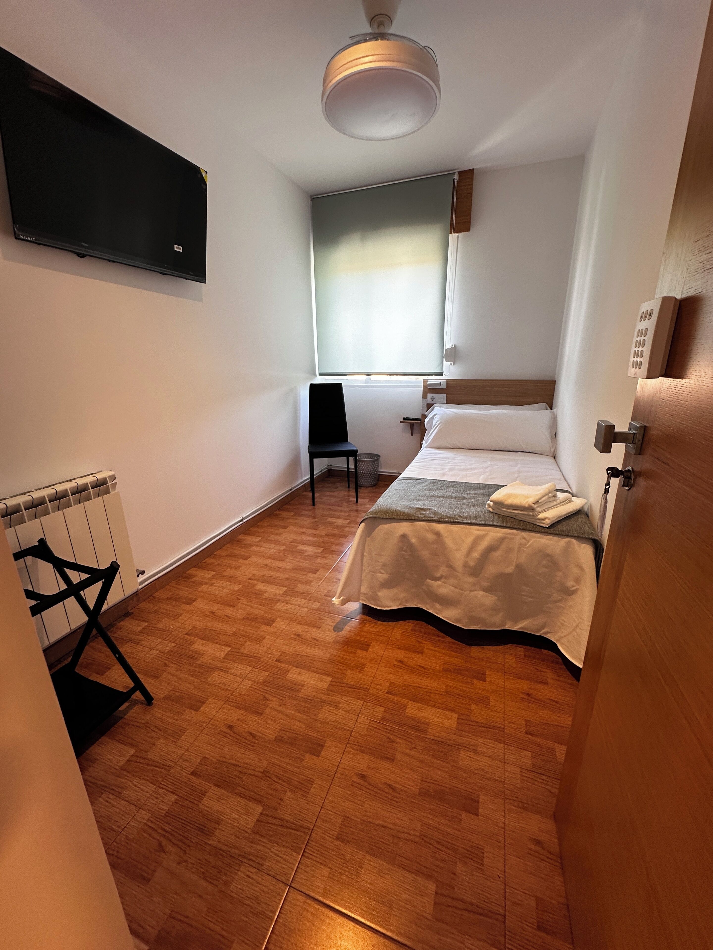 Eenpersoonskamer, uitzicht op bergen